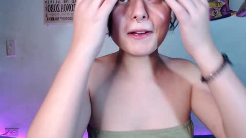 Snapshot of elizabeth_taylorxxx chatting on 12/06/24, 10:19 Elizabeth Taylor online show from 12/06/24, 10:19