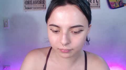 Snapshot of elizabeth_taylorxxx chatting on 01/18/25, 04:59 Elizabeth Taylor online show from 01/18/25, 04:59