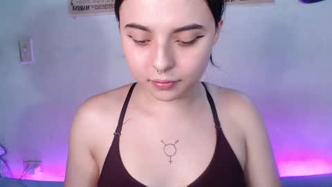 Snapshot of elizabeth_taylorxxx chatting on 01/19/25, 05:26 Elizabeth Taylor online show from 01/19/25, 05:26
