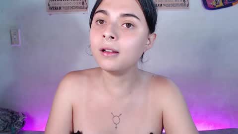 Snapshot of elizabeth_taylorxxx chatting on 02/10/25, 02:08 Elizabeth Taylor online show from 02/10/25, 02:08
