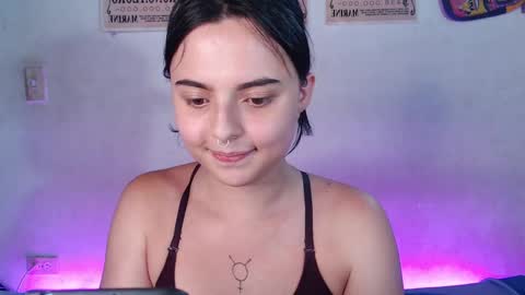 Snapshot of elizabeth_taylorxxx chatting on 03/10/25, 02:17 Elizabeth Taylor online show from 03/10/25, 02:17