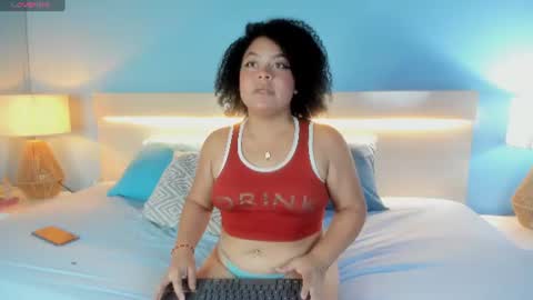 elizabethbloomm online show from 07/05/26, 03:56