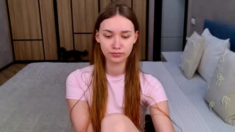 Elizabeth online show from 04/18/26, 04:16