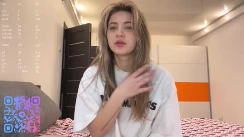 Mia online show from 02/21/26, 09:10