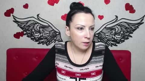 Snapshot of elizabethsho chatting on 03/06/25, 10:04 ElizabethSho online show from 03/06/25, 10:04