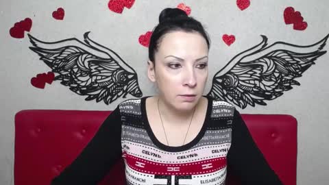 Snapshot of elizabethsho chatting on 03/07/25, 01:31 ElizabethSho online show from 03/07/25, 01:31