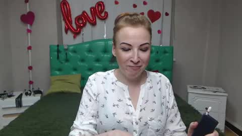 ElizabethSho online show from 05/15/26, 06:15