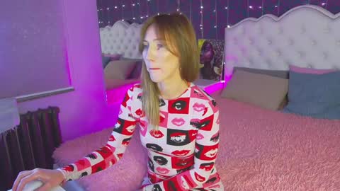 Linda online show from 02/01/25, 01:34