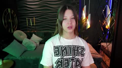 Eliza online show from 01/09/25, 01:02