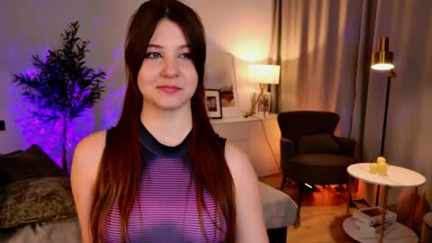 Snapshot of elizamild chatting on 05/10/26, 01:16 Eliza online show from 05/10/26, 01:16