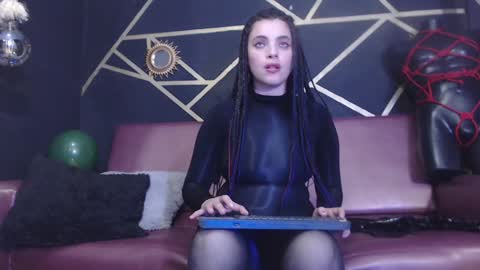 Snapshot of elizatex chatting on 12/11/24, 10:27   online show from 12/11/24, 10:27