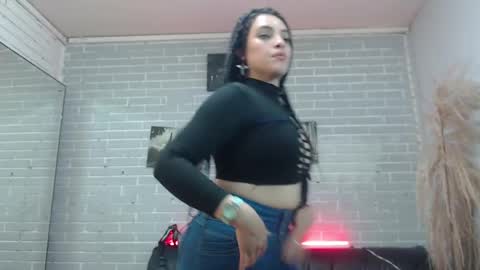 Snapshot of elizatex chatting on 01/04/25, 08:05   online show from 01/04/25, 08:05