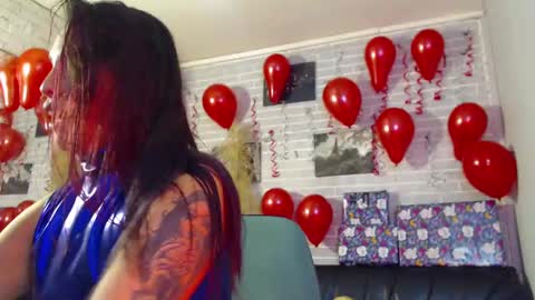 Snapshot of elizatex chatting on 03/04/25, 07:43   online show from 03/04/25, 07:43