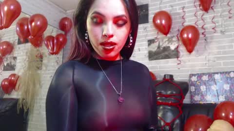 Snapshot of elizatex chatting on 03/08/25, 06:16   online show from 03/08/25, 06:16