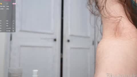 Snapshot of elizathemodel chatting on 01/26/25, 03:58 Eliza  online show from 01/26/25, 03:58