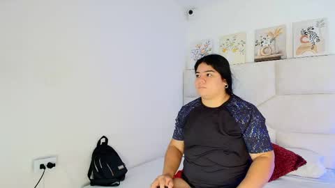 Snapshot of elizawiliamst chatting on 05/18/26, 12:22 Eliza online show from 05/18/26, 12:22