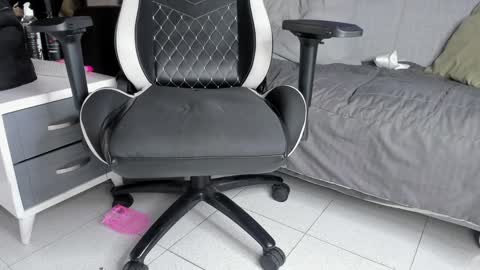 elizbeth_777 online show from 01/27/25, 02:13
