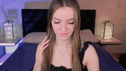 elizzza_ online show from 04/14/26, 05:13