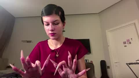 Snapshot of elkeschwenke chatting on 07/19/26, 08:18 Eva online show from 07/19/26, 08:18
