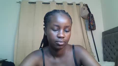 Snapshot of ella8_ chatting on 07/28/26, 07:39 ella8_ online show from 07/28/26, 07:39