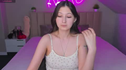 Ella online show from 02/02/26, 09:19