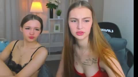 Snapshot of ella_butler chatting on 06/12/26, 01:37 Ella online show from 06/12/26, 01:37