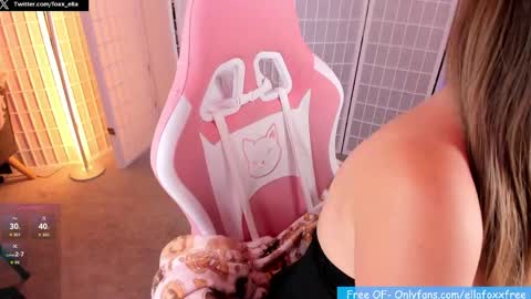 ella_foxx online show from 04/14/26, 03:01