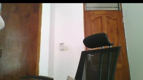 Ella online show from 01/17/25, 08:56