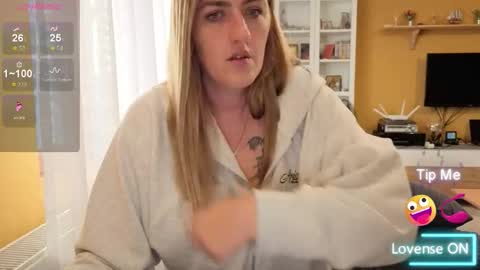 Snapshot of ella_max_live chatting on 09/27/25, 06:51 Ella  Max online show from 09/27/25, 06:51