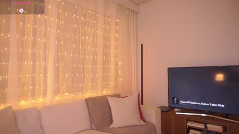 ELLA OWEN online show from 01/28/25, 04:30