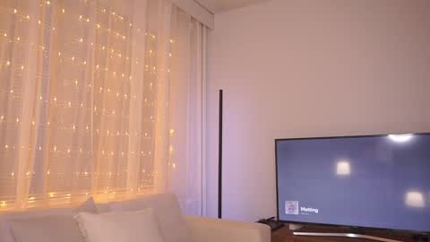 ELLA OWEN online show from 01/29/25, 04:19