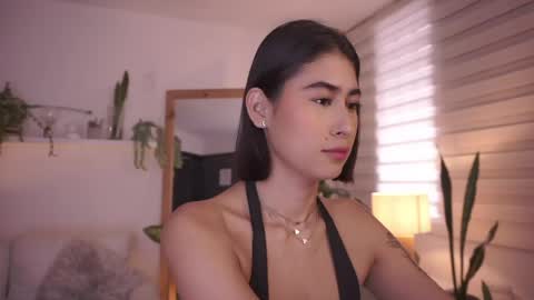 ELLA OWEN online show from 04/21/26, 02:12