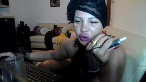 Ella online show from 04/26/26, 06:49