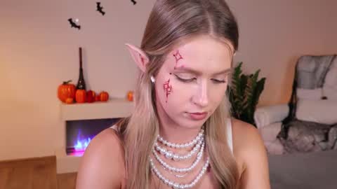 Ella online show from 10/25/25, 06:57