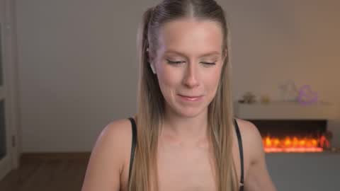 Ella online show from 02/27/26, 07:36