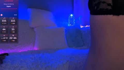 ellaamber online show from 12/22/24, 03:22