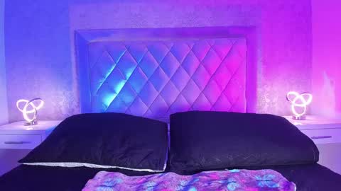 Ellaa Muller online show from 01/10/25, 08:40