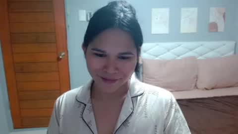 Snapshot of ellaford chatting on 06/16/26, 01:36 EllaFord online show from 06/16/26, 01:36