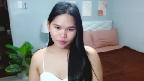 Snapshot of ellaford chatting on 06/22/26, 02:57 EllaFord online show from 06/22/26, 02:57