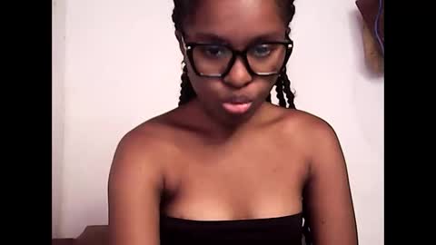 ellah245 online show from 03/02/26, 10:55