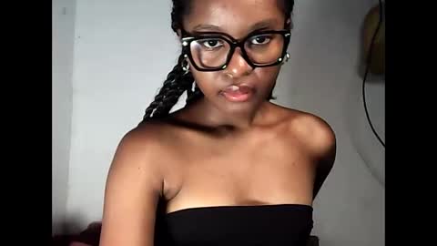 ellah245 online show from 03/02/26, 11:00