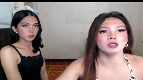 Snapshot of ellah_raj chatting on 11/27/25, 08:00 ELLAH online show from 11/27/25, 08:00