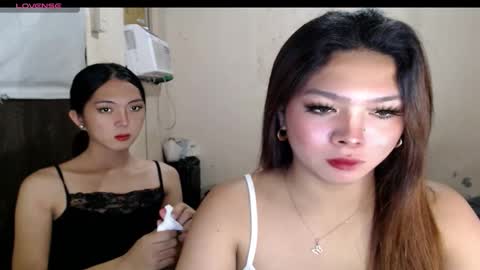 Snapshot of ellah_raj chatting on 12/02/25, 04:51 ELLAH online show from 12/02/25, 04:51