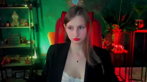 Ella online show from 02/28/25, 06:41