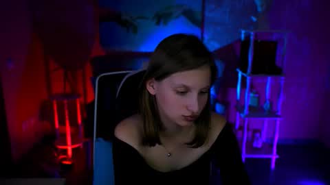 Ella online show from 09/23/25, 05:27