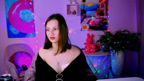 Snapshot of ellahorton chatting on 04/27/26, 04:05 Ella online show from 04/27/26, 04:05