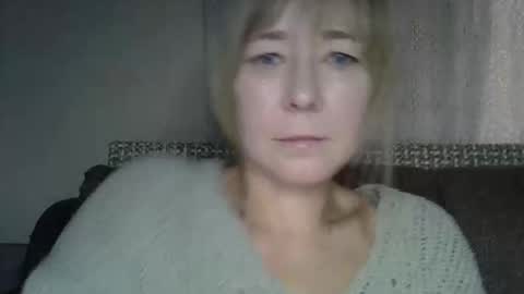 ellajohnsonx online show from 10/11/25, 09:52