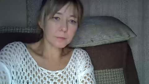ellajohnsonx online show from 10/11/25, 09:57