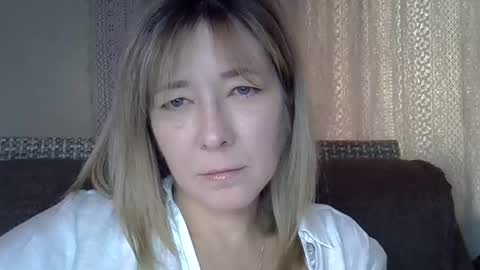 ellajohnsonx online show from 10/18/25, 11:55