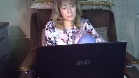 ellajohnsonx online show from 11/23/25, 06:19